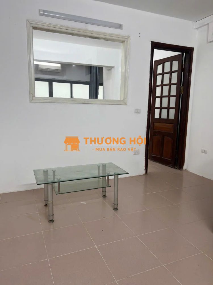 Cho thuê nhà Tập thể tầng 5 Giải Phóng 55m2, 2 ngủ, 7 Triệu