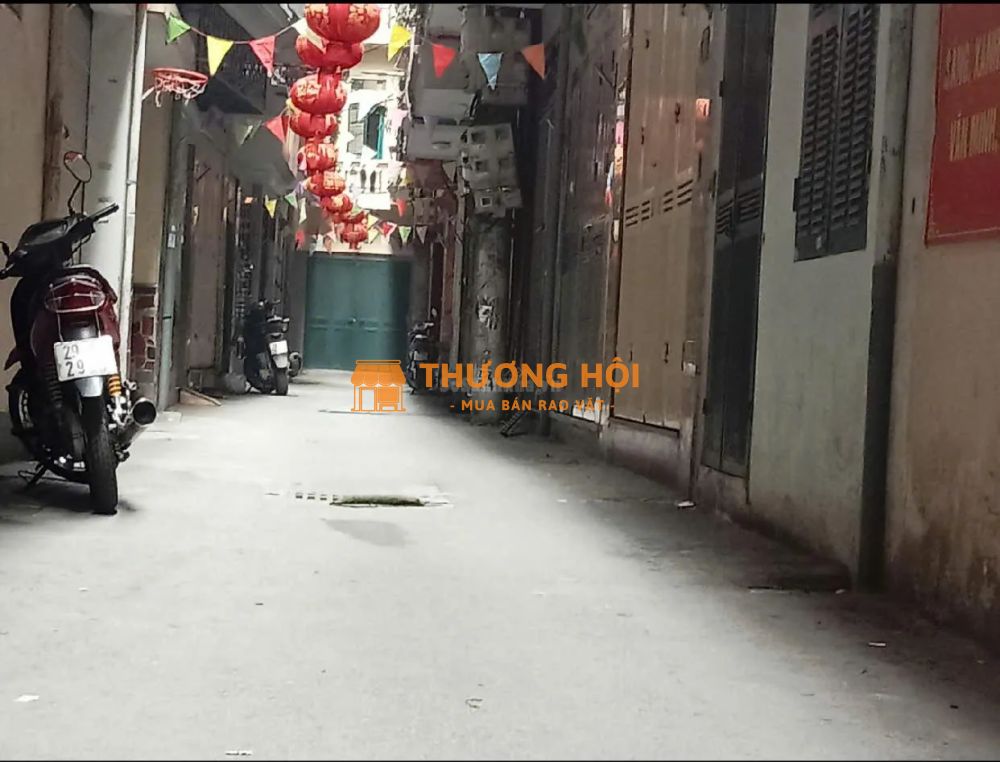 Nhà Hoàng Văn Thái- hơn 9 tỷ- 30m2- Ô TÔ QUA CỬA