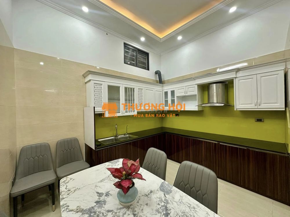 BÁN NHÀ PHÂN LÔ HOÀNG VĂN THÁI, NGÕ THÔNG, Ô TÔ ĐỖ CỬA GIÁ 17,9 TỶ
