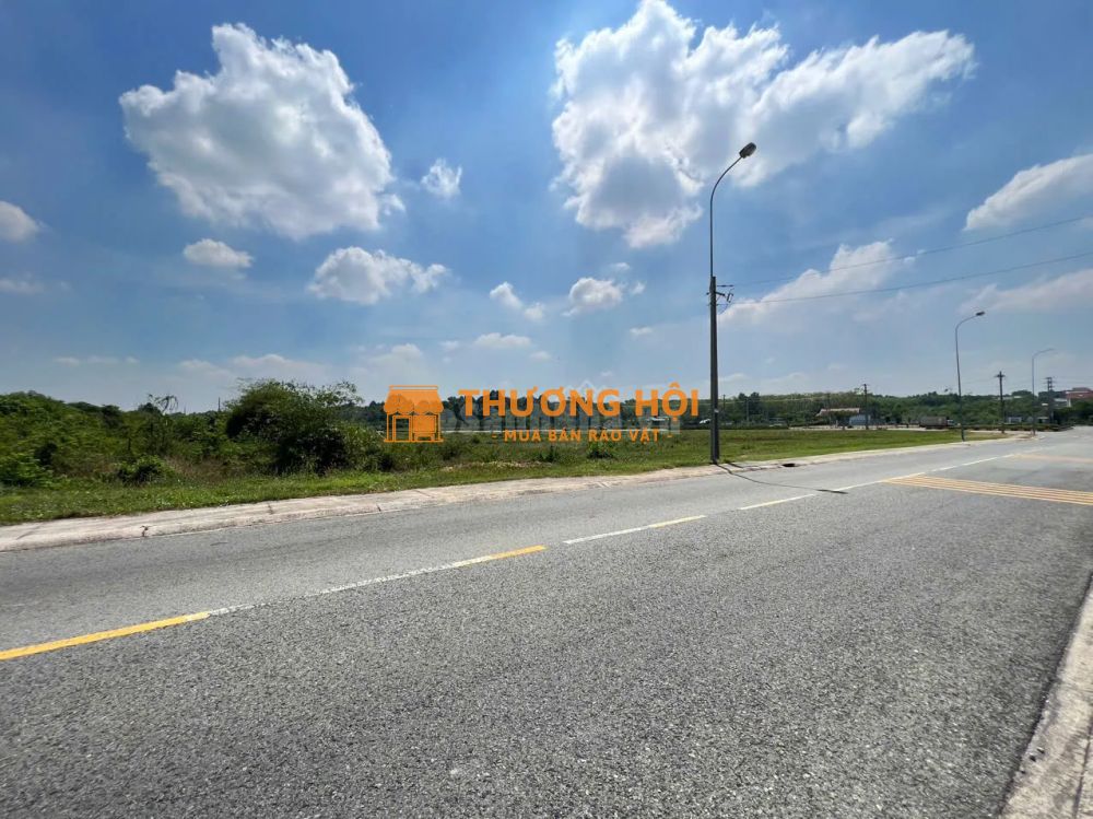 Bán Đất SKC Tại Mỹ Phước, Bình Dương – 23.000m², Giá 6,5 Triệu/m². Liên hệ: