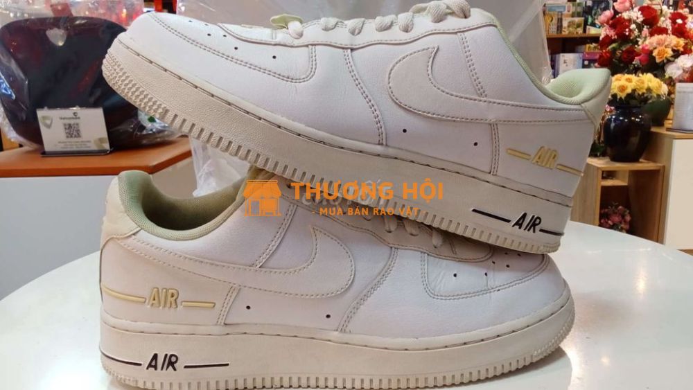NIKE AIR FORCE1 Chính hãng cỡ :42, chân:26,5cm 95%