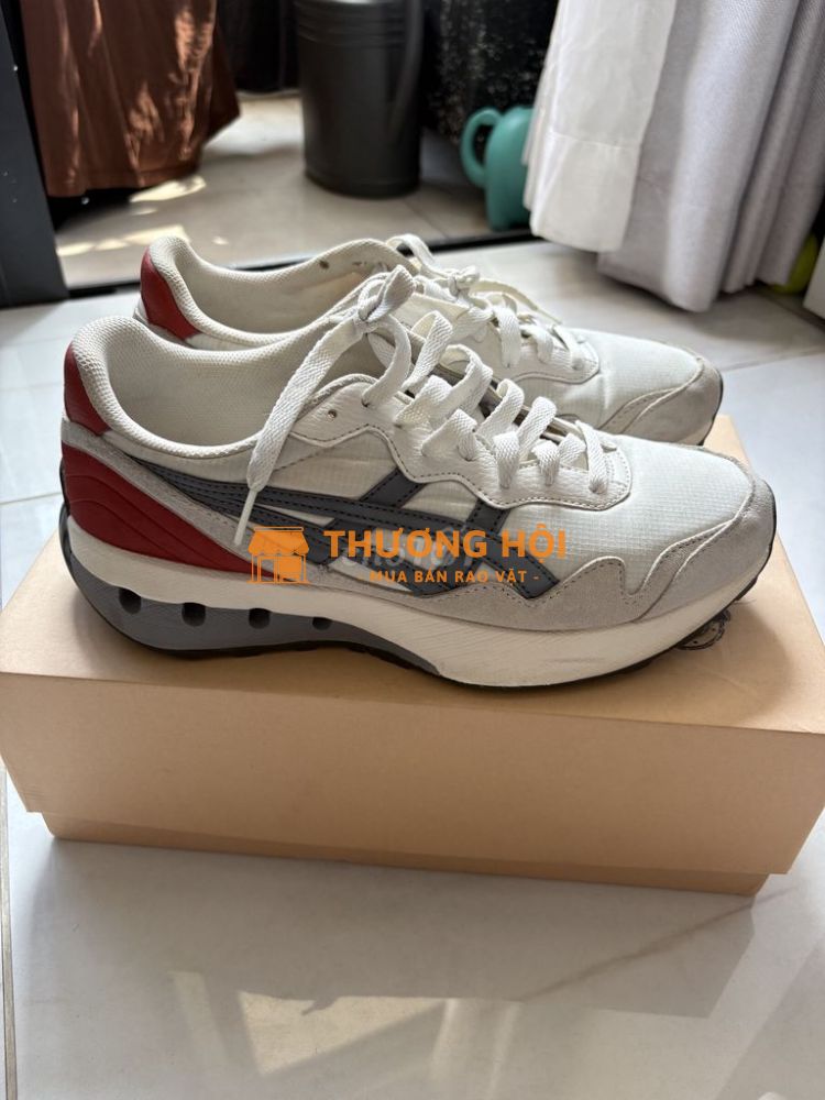 Thanh Lý Giày Asics Sneakers Size 9.5 US (90%)