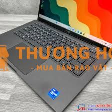 Máy laptop dell màu đen sử dụng tốt
