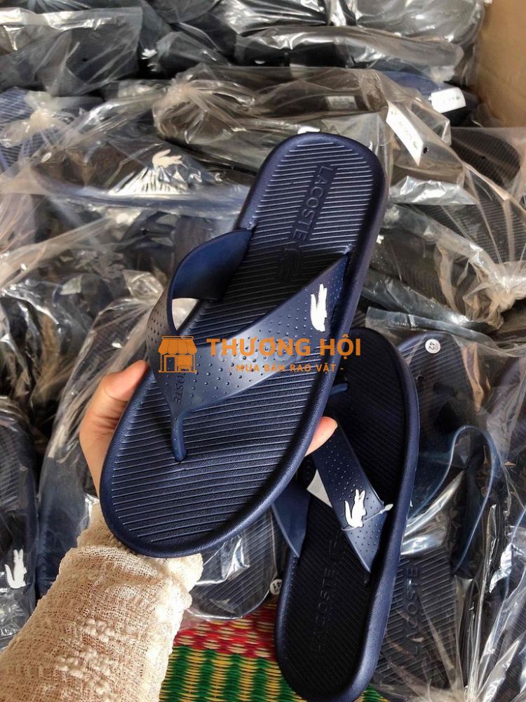 thanh lý 20 đôi dép size 40 đến 44 .