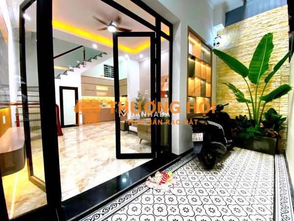Bán nhà riêng / Hà Nội / Ba Đình BÁN NHÀ HỒ ĐẦM TRÒN, BA ĐÌNH, 40M2 7 TẦNG MT 4M GIÁ 8.3TỶ- NGÕ THÔNG-GẦN HỒ SÁT PHỐ - GẦN LĂNG BÁC.