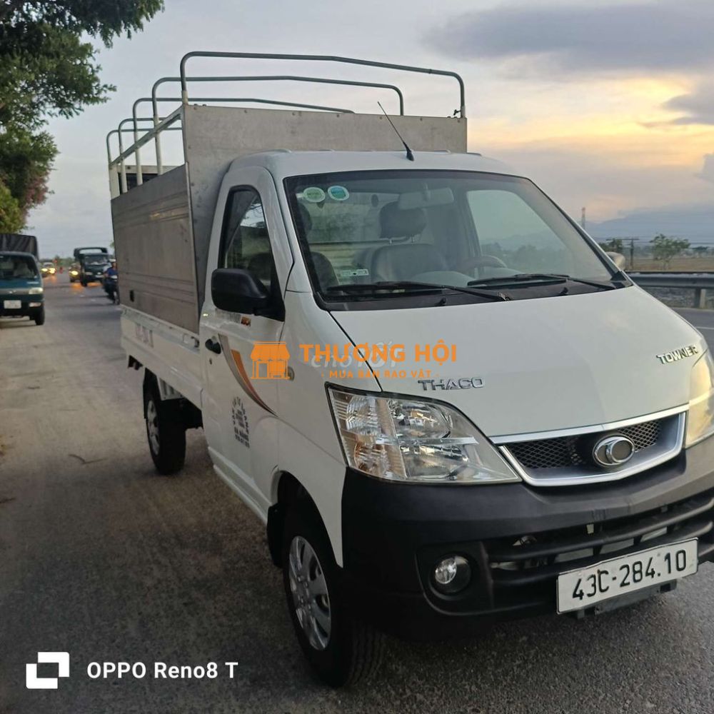 Bán e Thaco towner sx 2016 thùng mui bạc