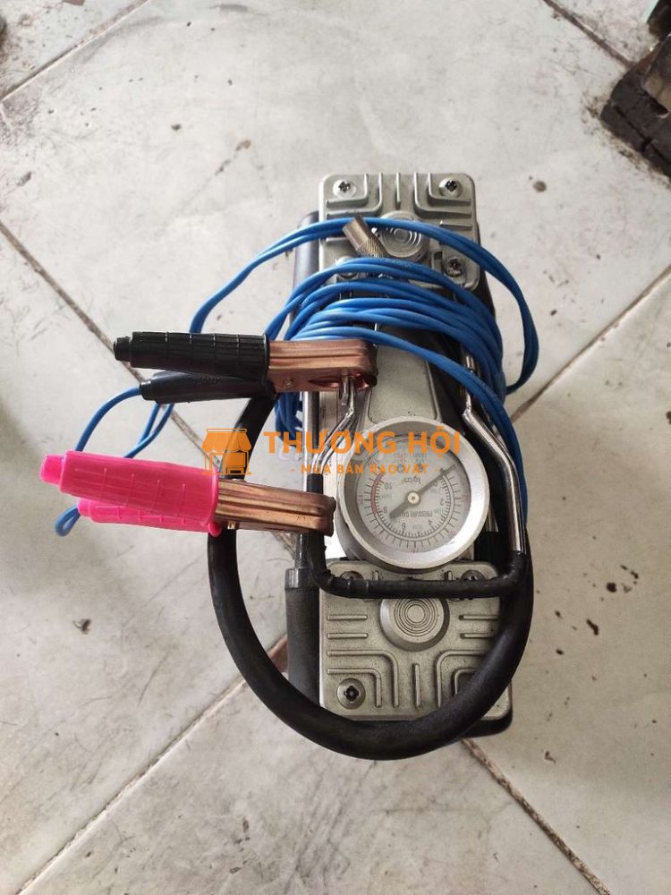 Bơm xe máy 12v