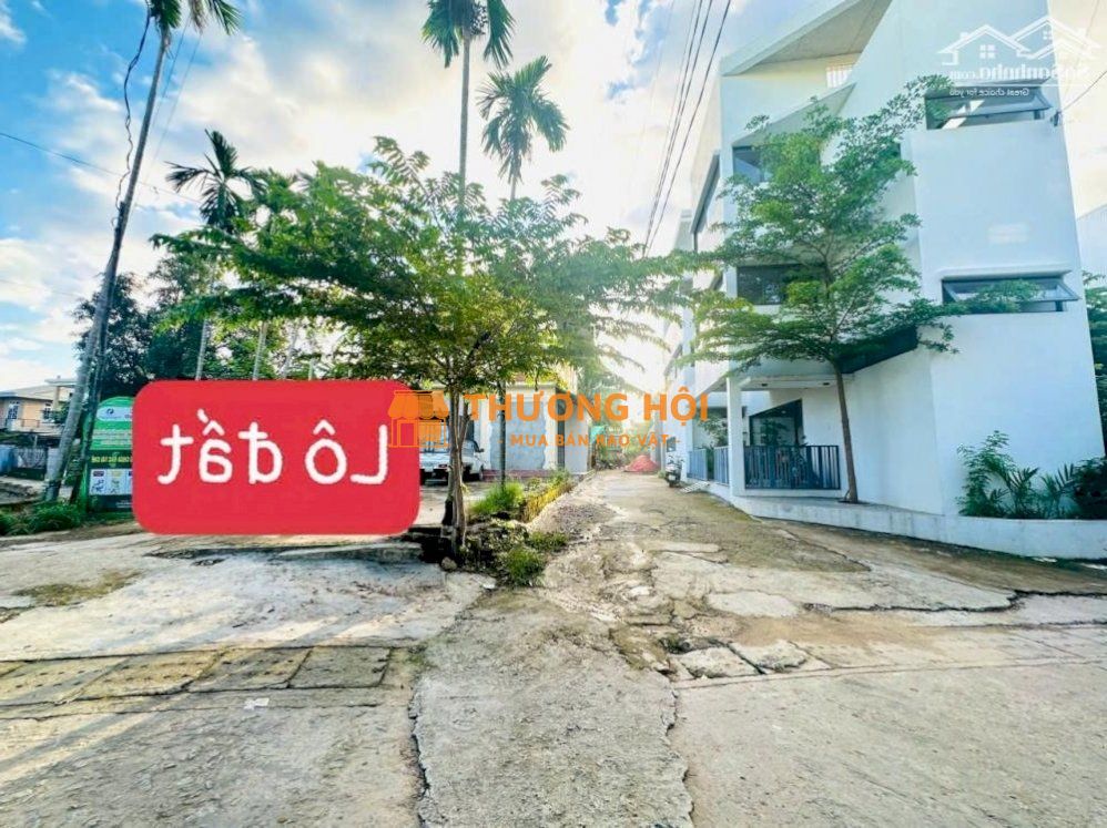 Cần Bán Lô đất 3 Mặt Thoáng _KHÚC THỪA DỤ. Ngay Cạnh Mazda Huế
