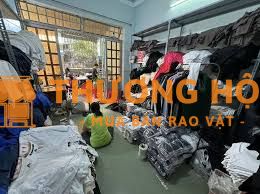 Tuyển nhân viên đóng gói quần áo