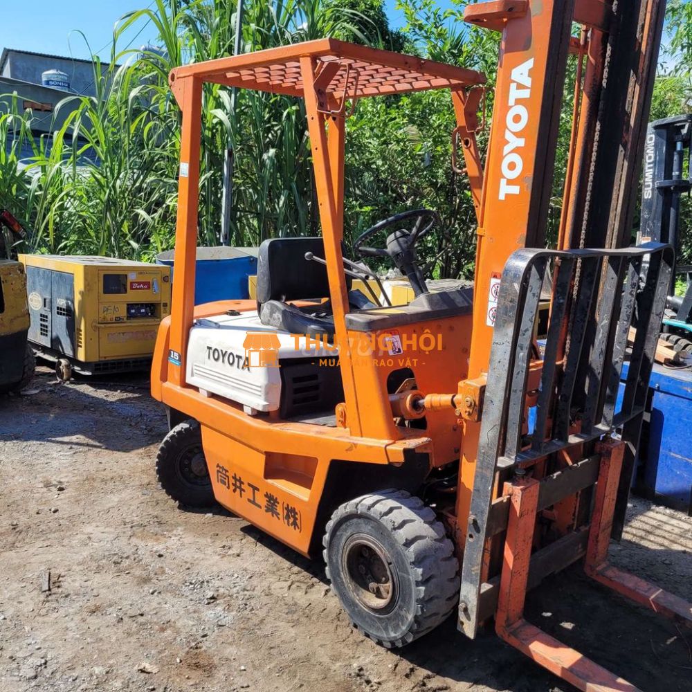 Thanh lý 3 xe nâng máy dầu ( 1 số tự động )