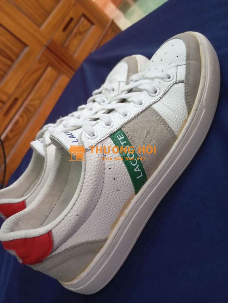 Hàng chính hãng giá 2tr5size 42(id zano hoặc gọi)