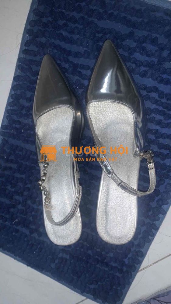 Guốc bạc đế nhọn