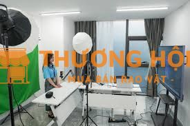 Cần Tuyển 1 Bạn Nữ Livestream và Edit Video Tiktok
