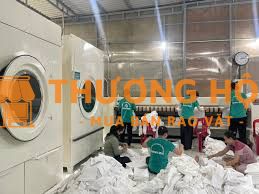 Tuyển nhân viên chính thức