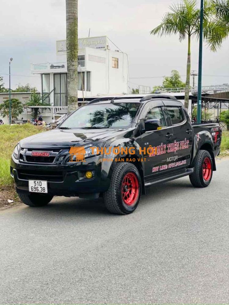 ISUZU DMAX NHẬP THÁI SỐ TỰ ĐỘNG SIÊU KENG RẤT ĐẸP