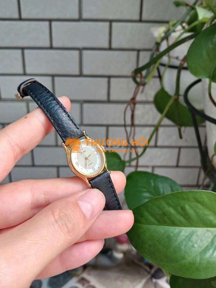 Đồng hồ nhỏ siẻu xinh, máy Nhật.