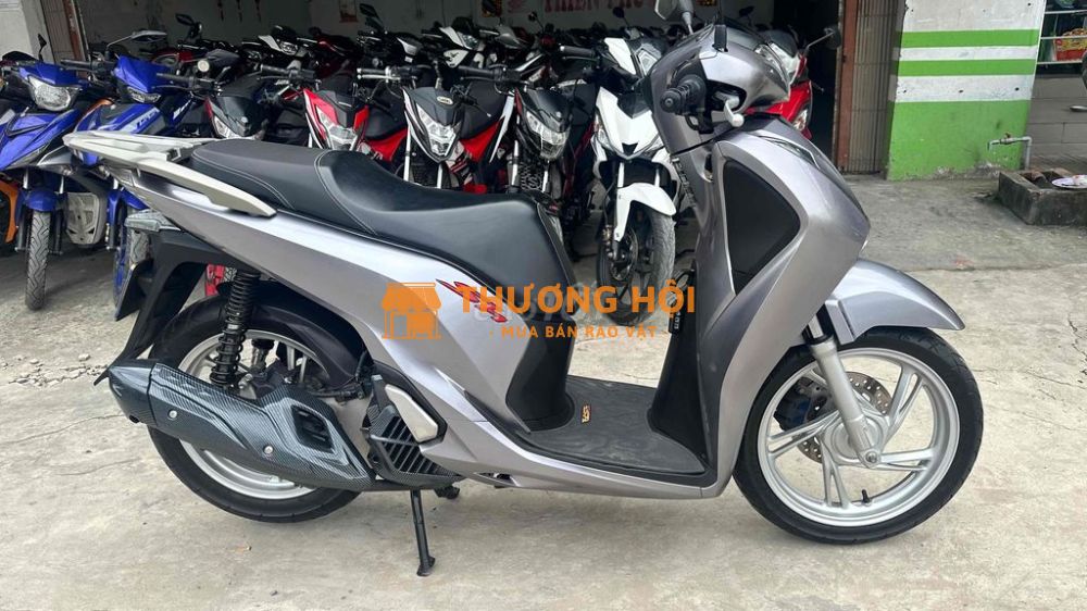 Honda SH 125 ABS 2018 bạc ( hỗ trợ góp )