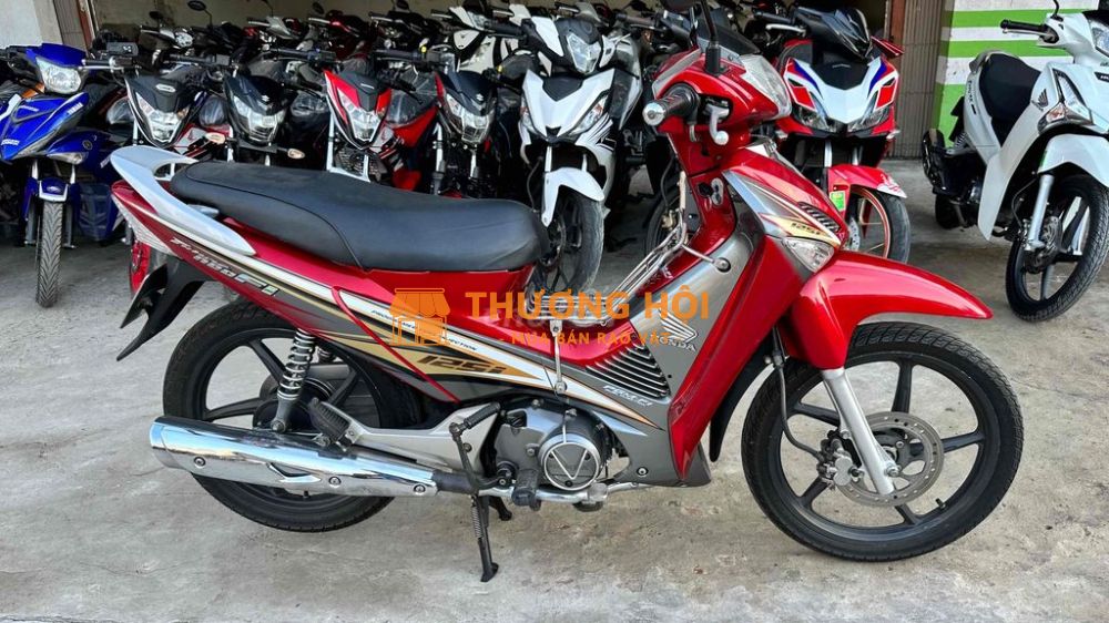 Future fi 2009 đỏ xám 26865 ( hỗ trợ góp )