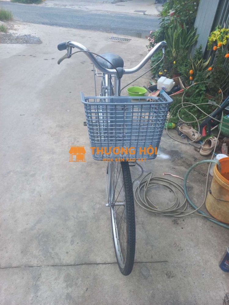 Xe nội địa Nhật Bản.