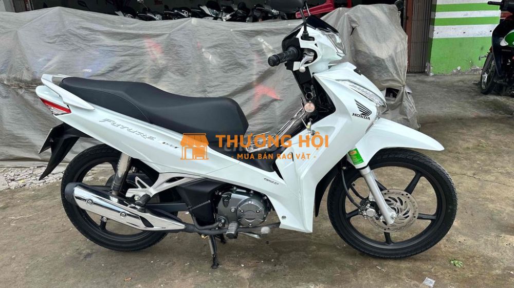 Future fi 2023 trắng đen 88654 ( hỗ trợ góp )