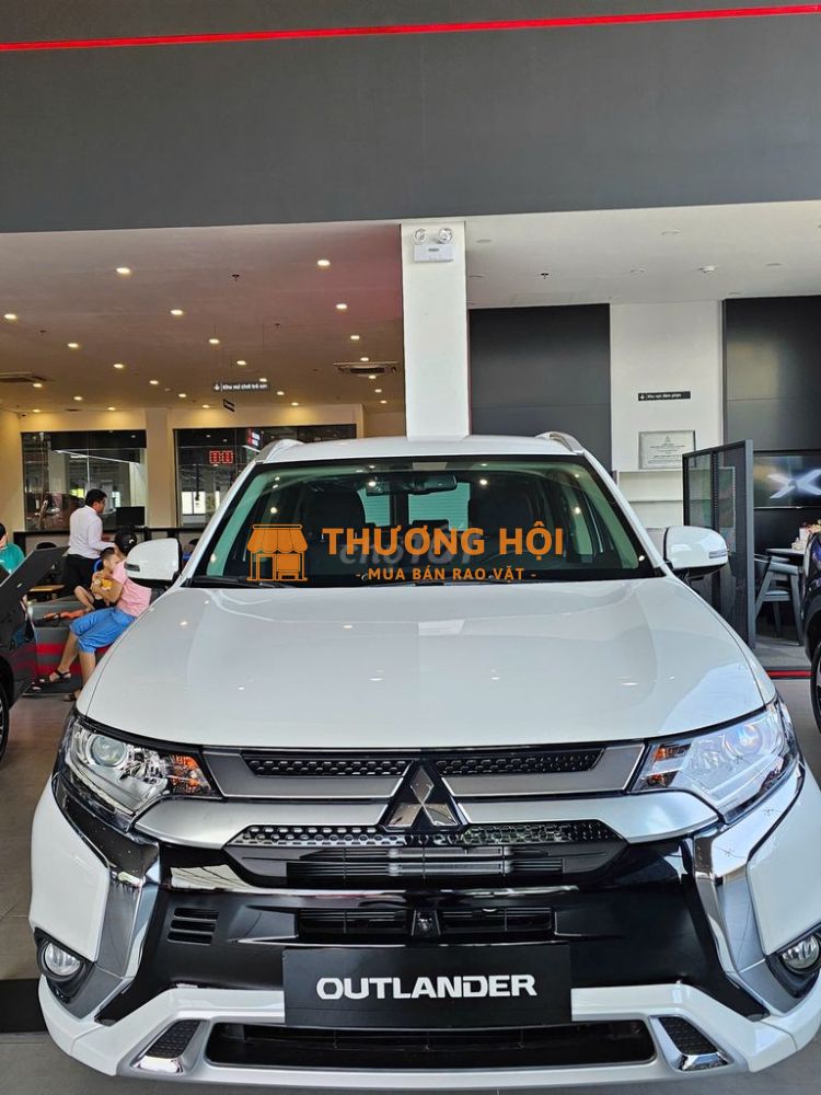 Mitsubishi Outlander STD 2024 - Giảm 100% Trước Bạ