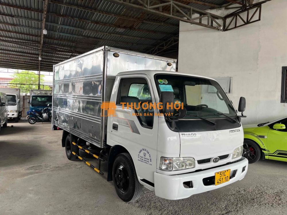 Xe tải kia 1tấn4 thùng kín đời 2014
