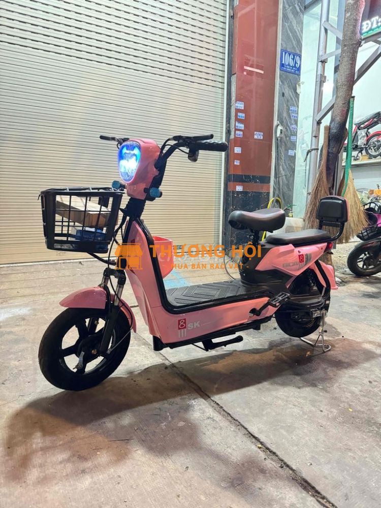 mau xe điện SK8 dủ phụ kiện chạy 4 binh 14AH 50km