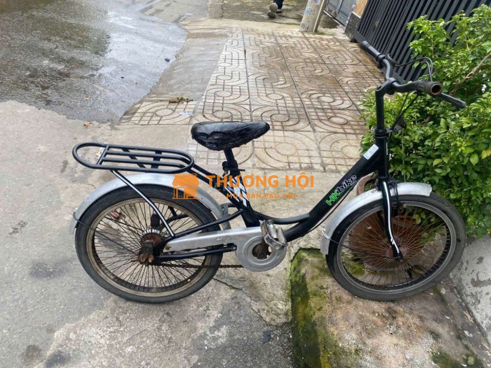 Nhà cần bán gấp xe đạp
