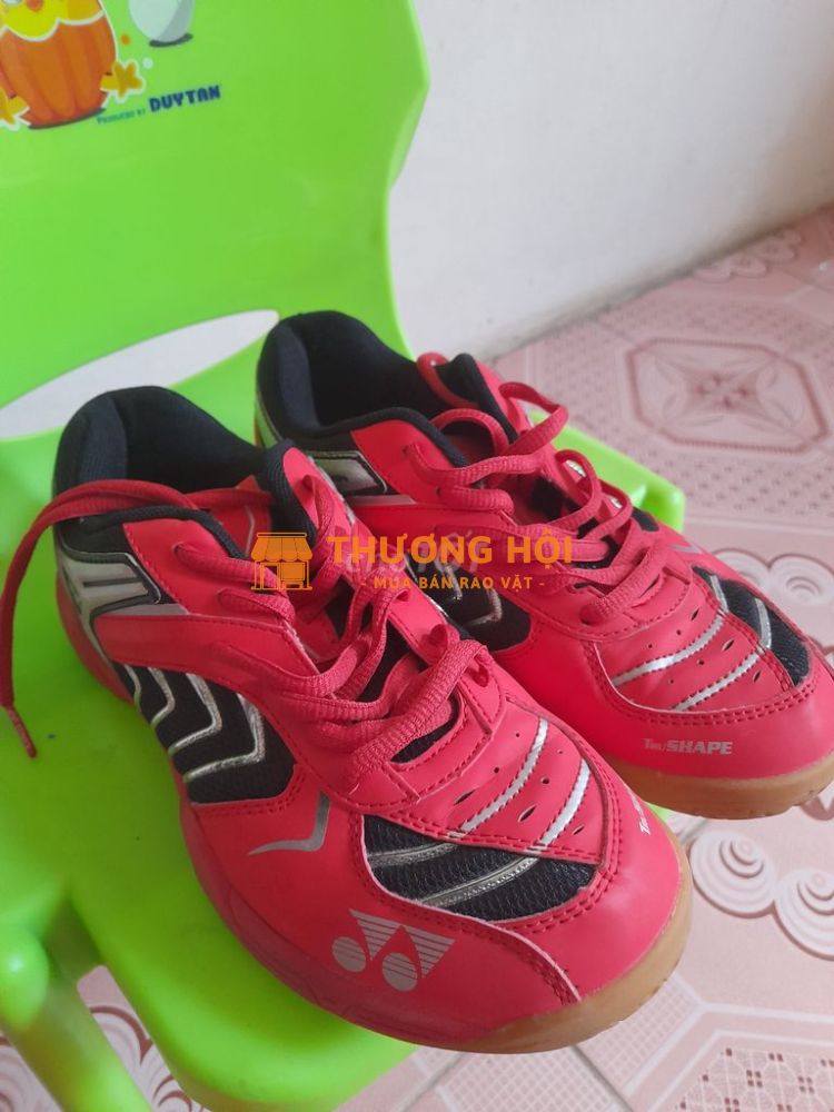 giầy yonex 38
