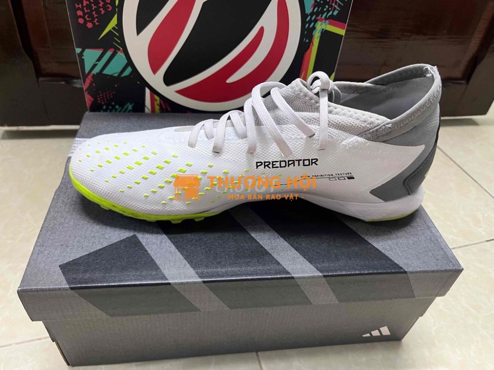 Adidas Predator ACC TF Size 42