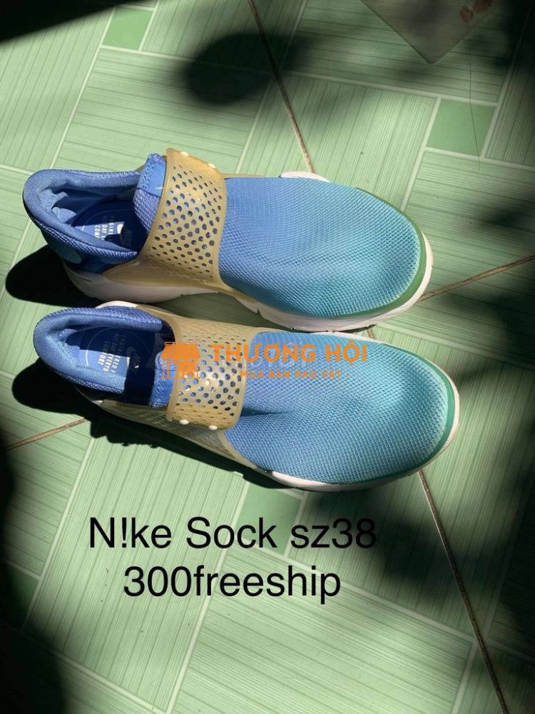 Giày thể thao Nike như mới giá siêu hạt dẻ