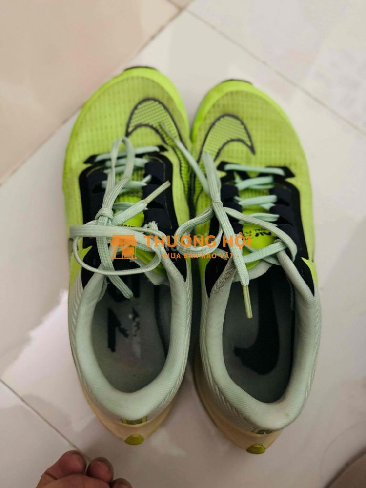 nike rival fly 3 size 10 us
