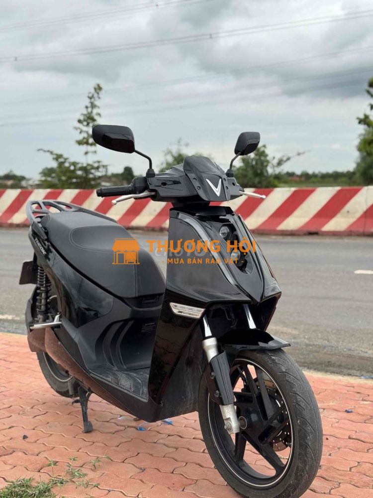 Theon Pin sạc mua đứt