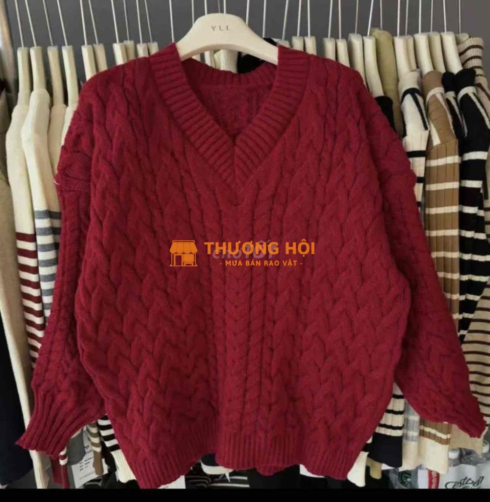 Áo len cổ tim