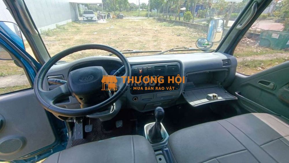 KIA K165 đời 2015, thùng kín inox đẹp