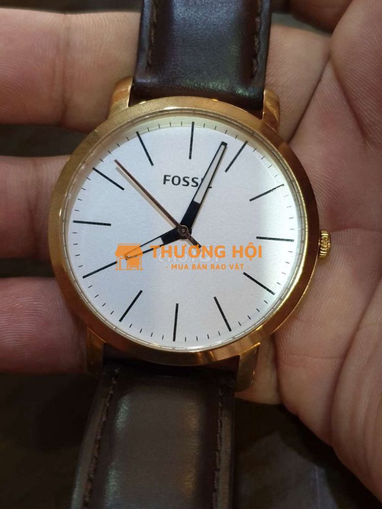 bán đồng hồ Fossil như hình còn mới 99% chạy pin