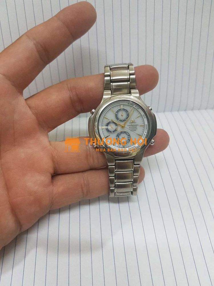 Đồng hồ Citizen Attesa Titanium Solar.