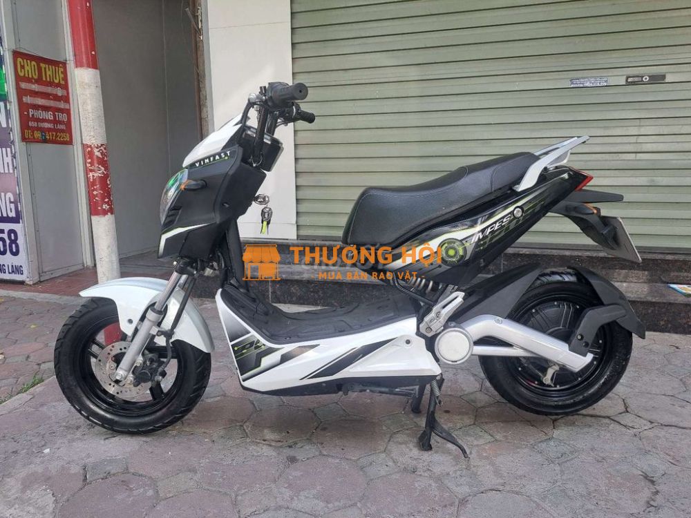 Bán xe điện Vinfat Impes màu trắng