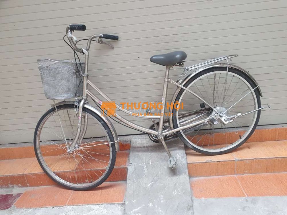 Xe mi ni khung i nóc o dỉ