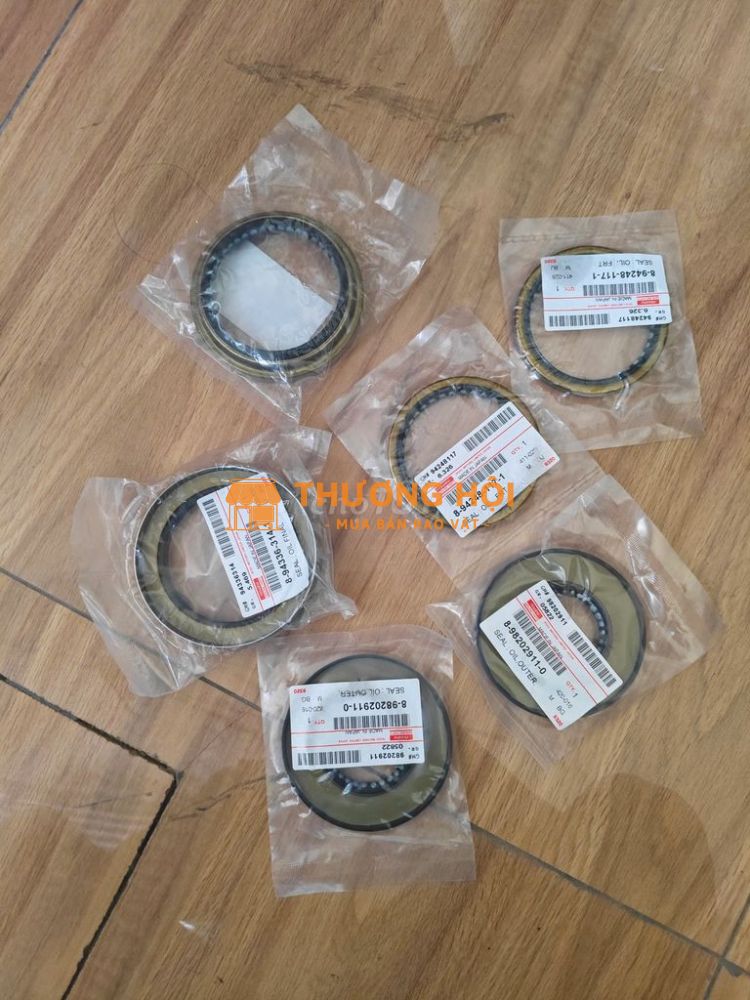 Phớt moay ơ isuzu QKR, phớt láp isuzu QKR