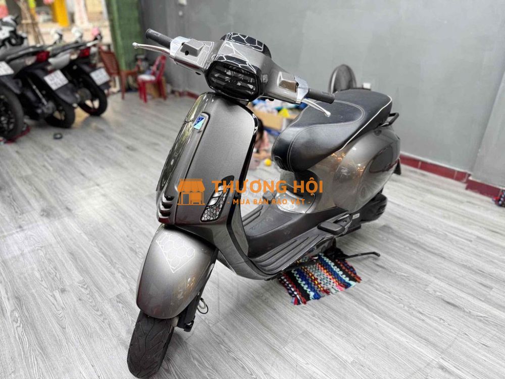 Vespa spring 218 xám titan siêu đẹp, nhìn là mê