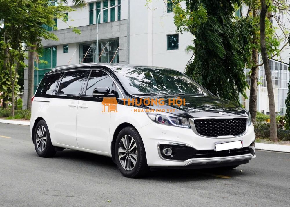 Kia Sedona 2016 3.3 GAT - 135000 km
