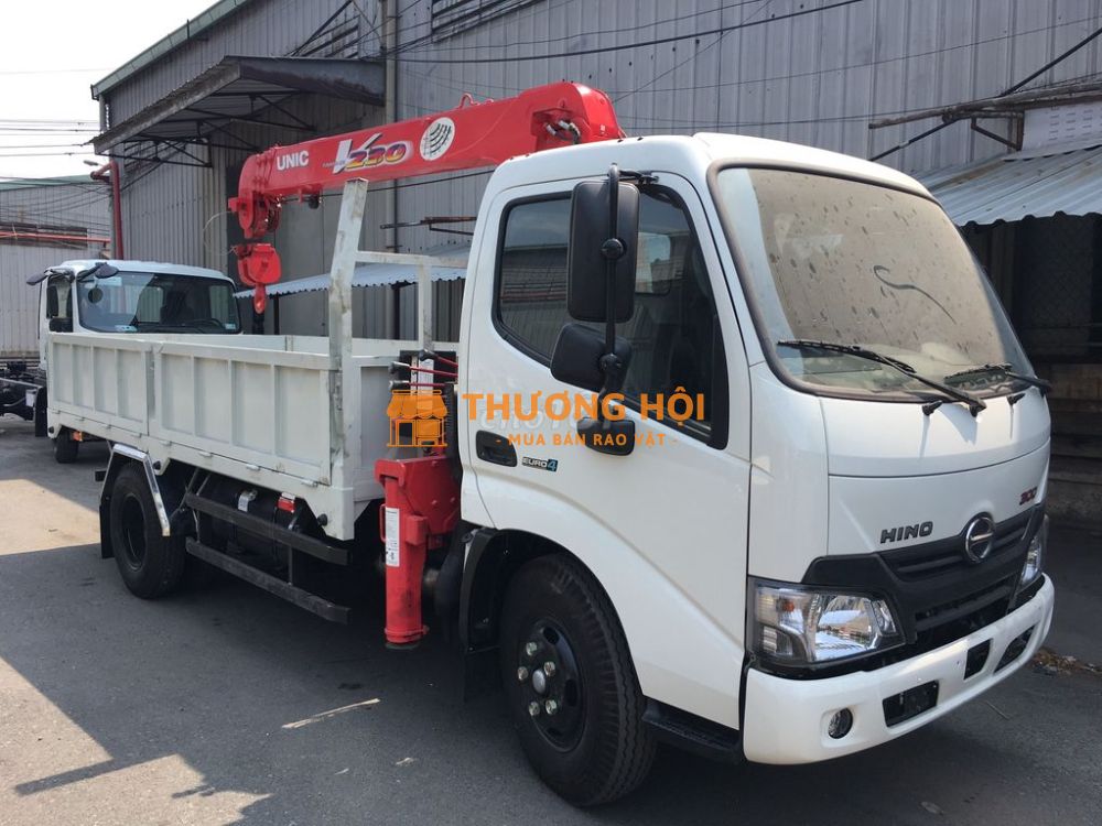 Bán Hino 3.4 tấn cẩu Unic 290 thùng dài 3.8m