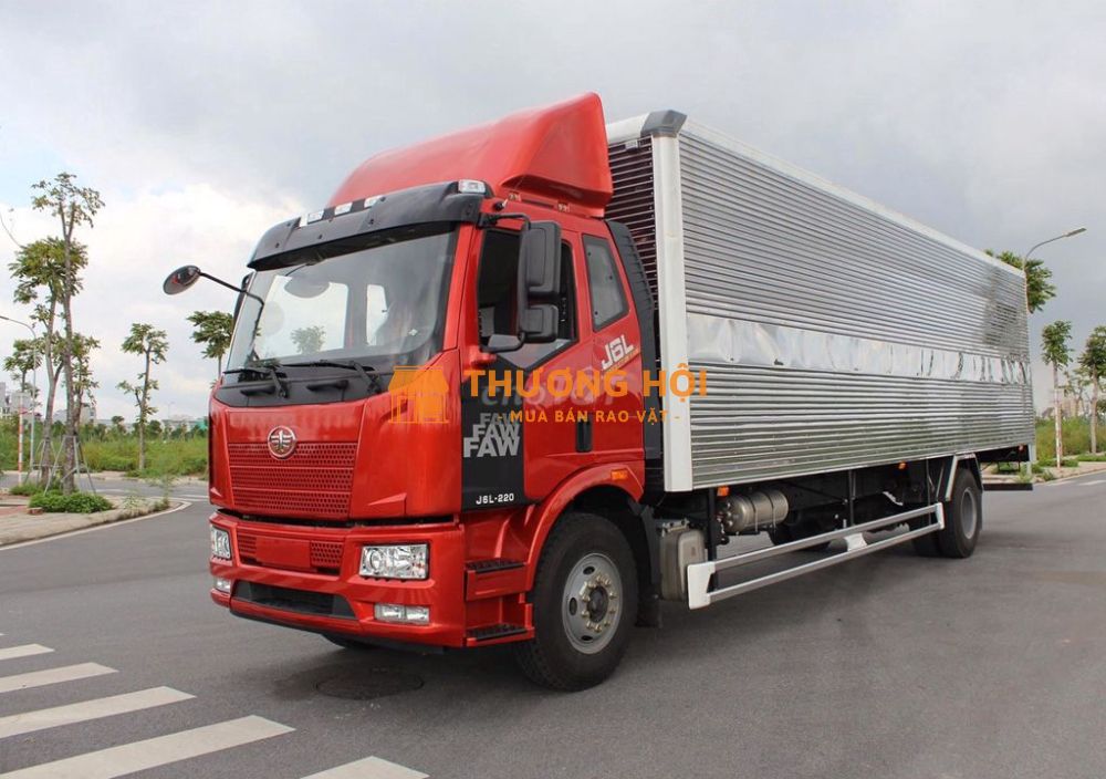 XE TẢI FAW 8 TẤN THÙNG DÀI 9M7 GIÁ KHUYẾN MÃI
