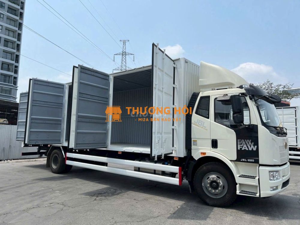 XE TẢI FAW 8 TẤN THÙNG DÀI 9M7 GIÁ KHUYẾN MÃI
