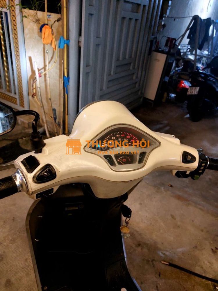 Vespa đẹp , không bệnh tật ,bình mạnh ,máy mạnh