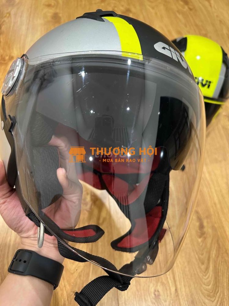 Nón Givi 3/4 - 98% đi 2 tour