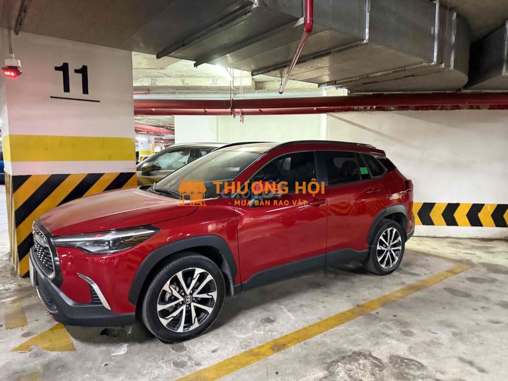 Gia Đình đổi xe cần bán Toyota Cross 2022 1.8V