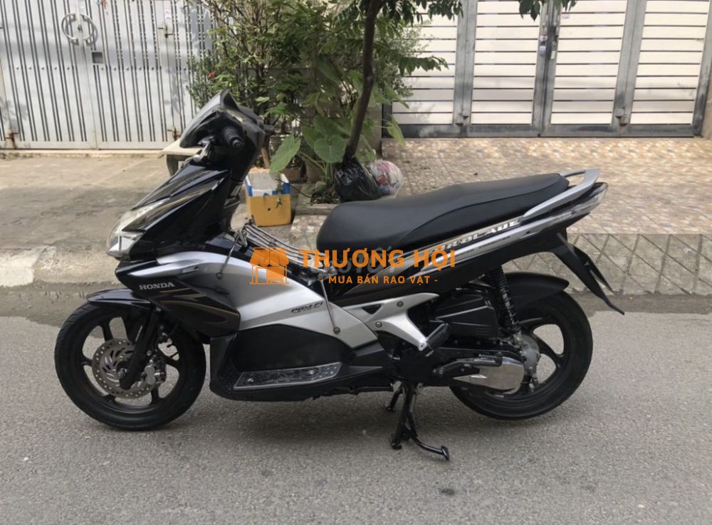 Air Blade 110Fi, chính chủ giữ gìn, tiết kiệm xăng