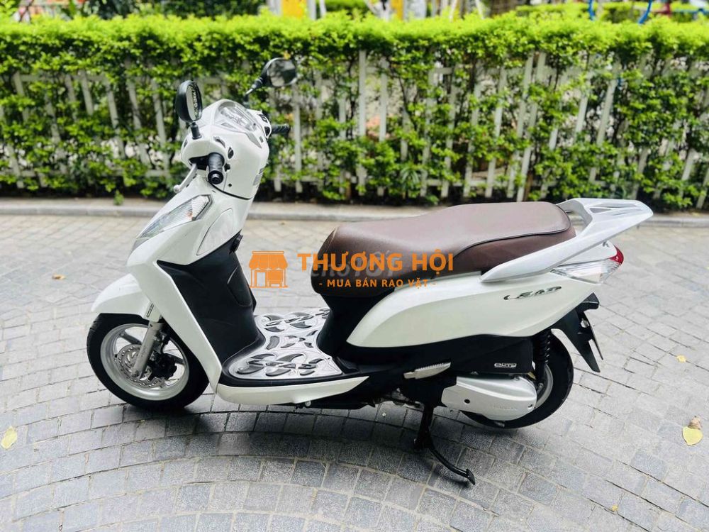 LEAD 125 mầu trắng 1 chủ đi xe đẹp xuất sắc